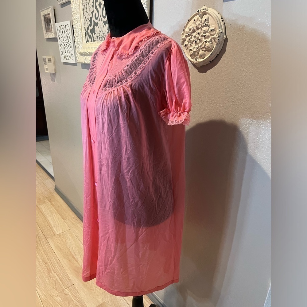 Vintage pink silky lace robe
